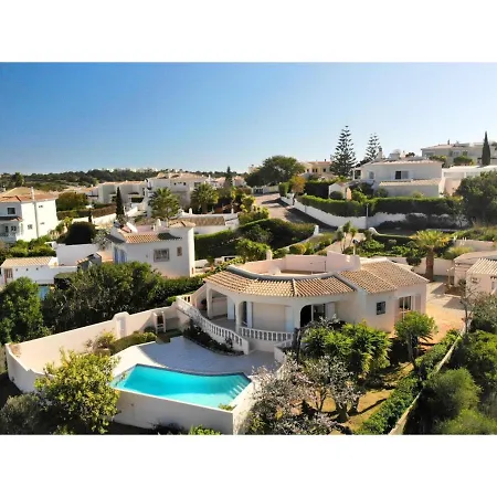 Villa In Lagos With Private Pool *