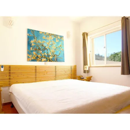 Villa In Lagos With Private Pool لاغوس