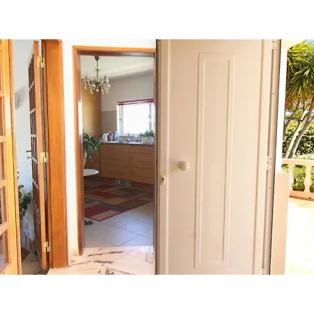Modern In With Private Swimming Pool Villa Lagos